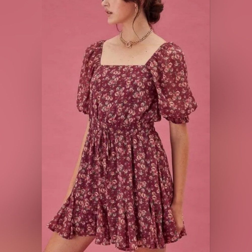 🌷💮Trixxi Burgundy Floral Mini Dress
